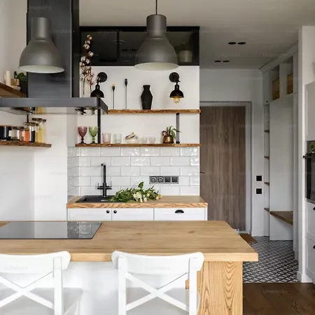 Excellent In The Old City Apartament