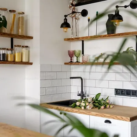 Excellent In The Old City Varsovie